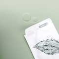 01-Isntree-Mugwort-Calming-Gauze-Mask-Maska-w-Plachcie-z-Ekstraktem-z-Bylicy-23g.jpg
